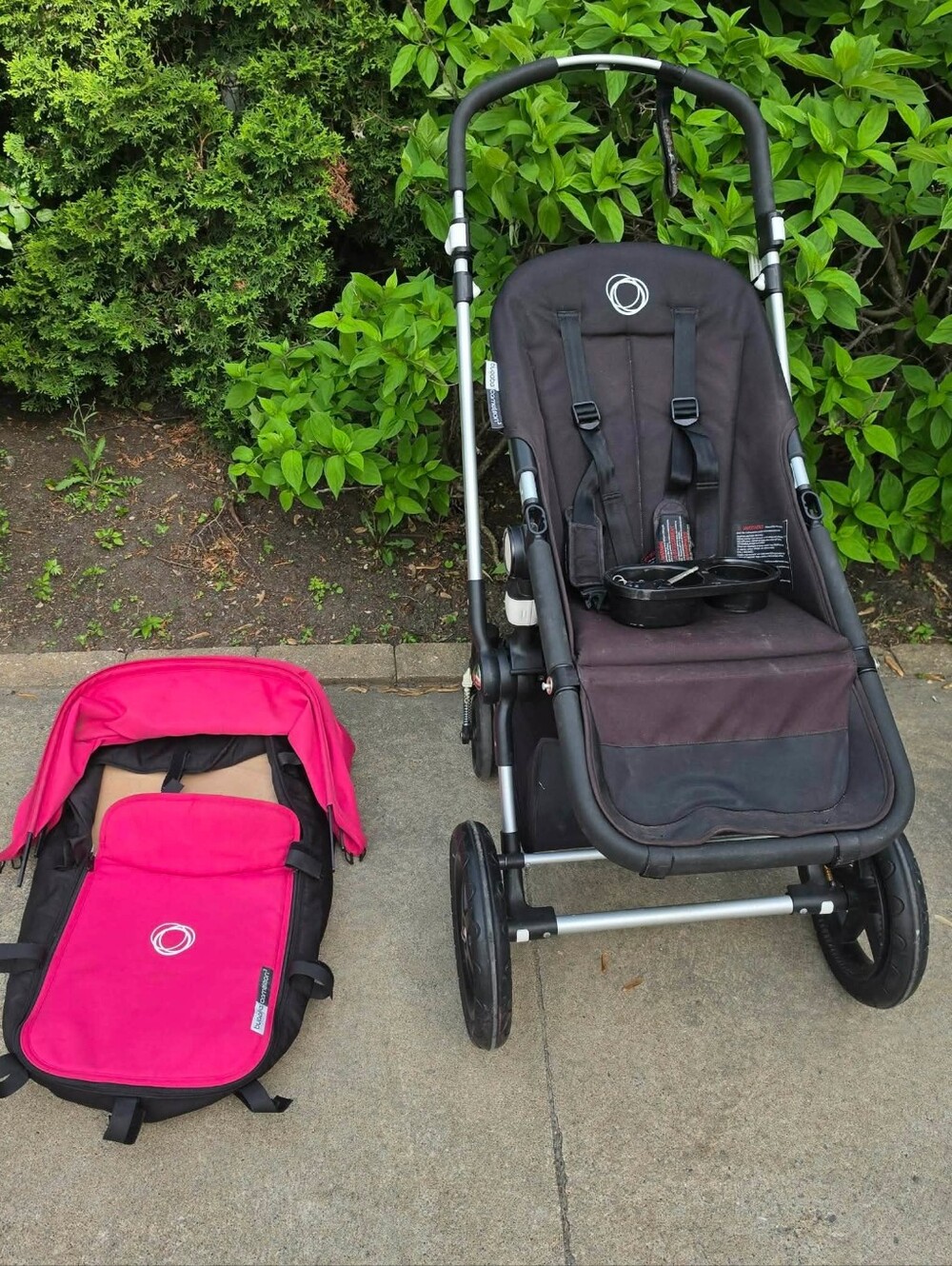 Bugaboo Cameleon 3 Stroller with Hot Pink Bassinet Insert